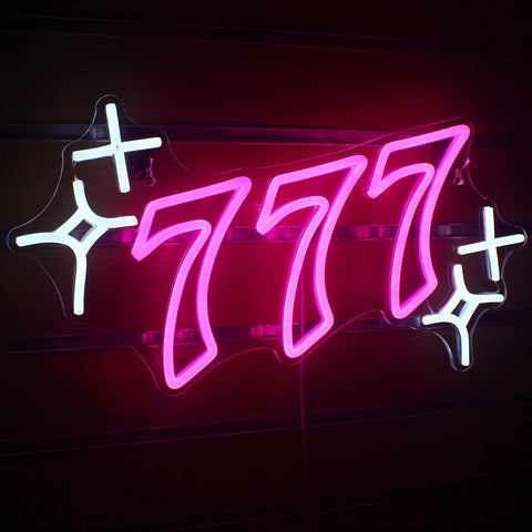 Lucky 7s Neon Sign